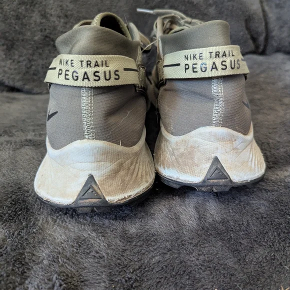 Nike Olive Green Athletic Shoes - Picture 6 of 7